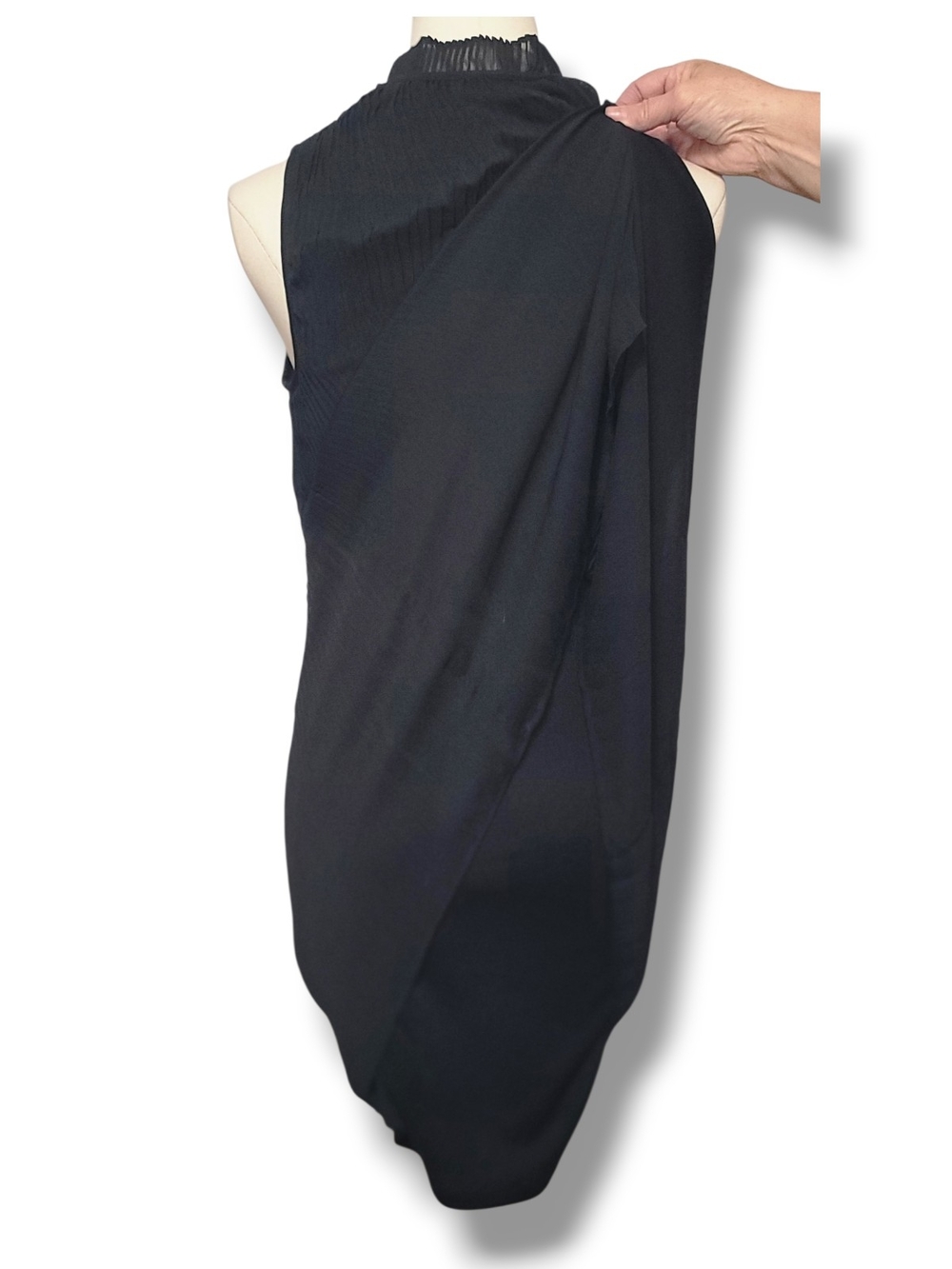 DKNY - Size 2 Sleeveless Black Pleated Lined Mini Dress - Picture 8 of 9